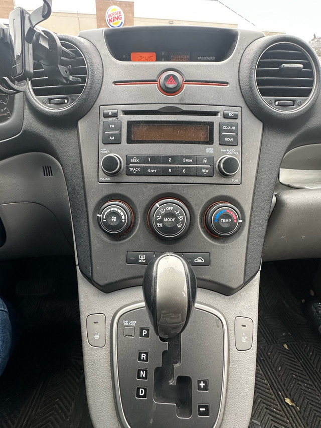 kia rondo 7 sets  in Cars & Trucks in City of Toronto - Image 2