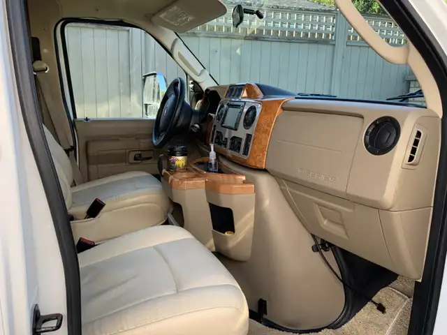 2012 Itasca Cambria 29ft motorhome in RVs & Motorhomes in Cowichan Valley / Duncan - Image 5