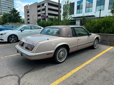 Classic BUICK RIVIERA 1990 - 96,000 km. - 9/10 Exterior and Interior. - No Engine Issues. - No Rust....