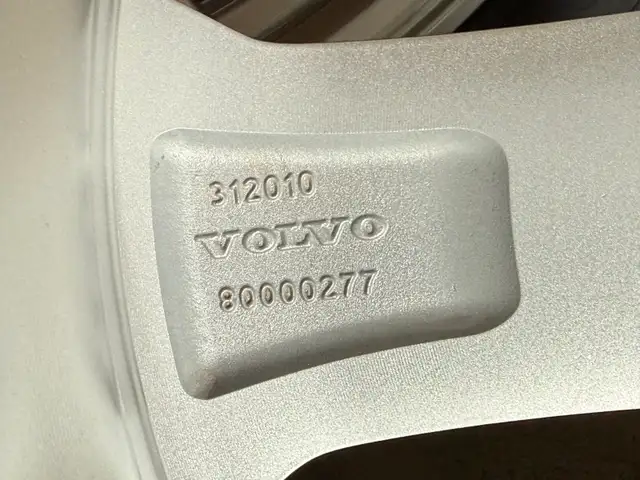 Volvo EX30 Winter Tire Package (Michelin X-ICE Snow 225/55R18) in Tires & Rims in Oakville / Halton Region - Image 10