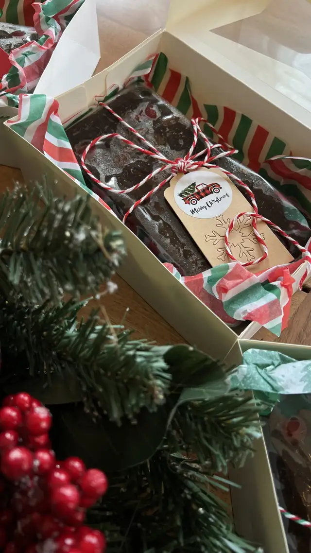 Rum Fruit Cakes64840203666435124