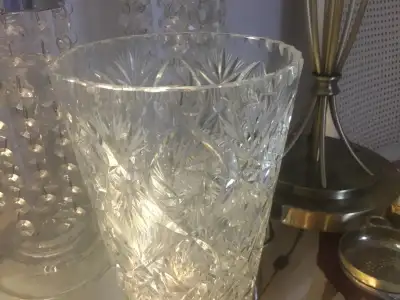 Vase cristal pinwhell hauteur 8 po diamètre 5 po