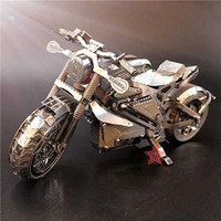 MOTO AVENGER 1 MOTORCYCLE .METAL EARTH.NEUF & SCELLÉE.$20.