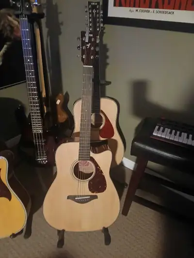 acoustic guitar, View more