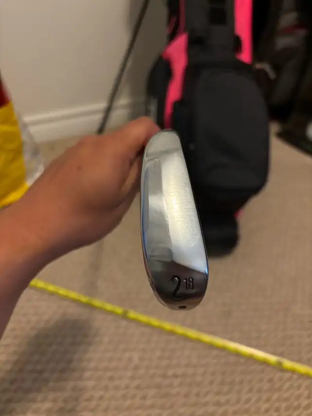 LH Srixon utility iron in Golf in Ottawa - Image 3