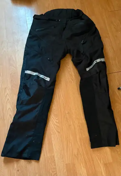 Buy Canadian! Joe Rocket Alter Ego 12.0 pants for sale. Bought them and never wore them. Waist fits...