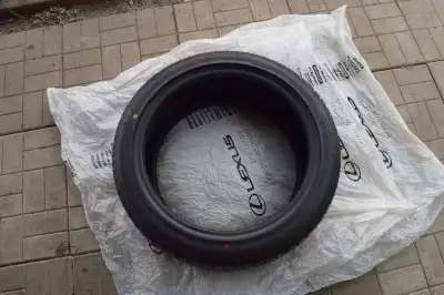 4x225/45r18 Goodyear EfficientGrip ROF Summer Performance Tires 4like new 225/45r18 Goodyear Efficie...