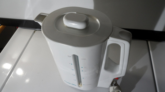 Electric Kettle, Great condition in Other in St. Catharines - Image 2