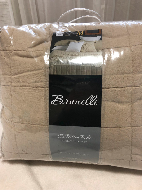 Brunelli Poke, KING 3-Piece Linen & Cotton-Blend Quilt Set in Bedding in Burnaby/New Westminster - Image 2