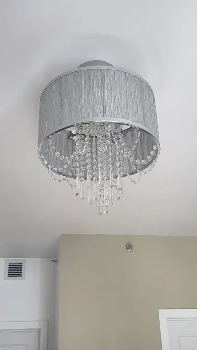 Très beau luminaire semi-plafonnier de style contemporain, View more
