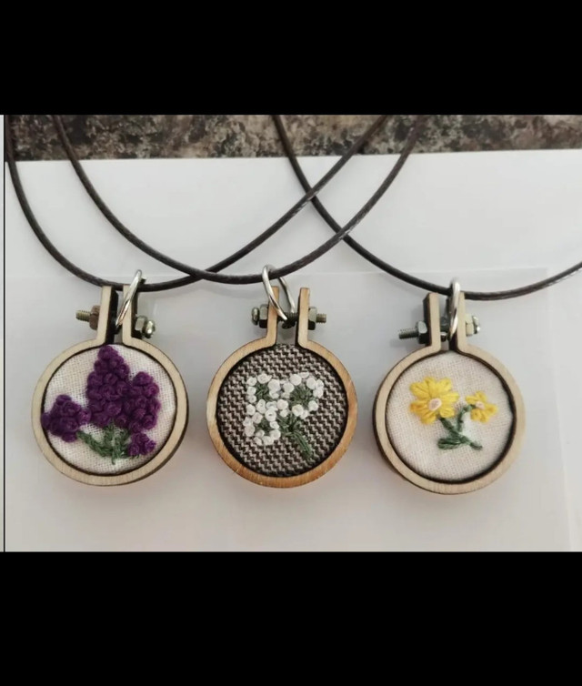 Mini Embroidery Hoop Pendant Necklaces in Jewellery & Watches in Grande Prairie - Image 3