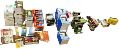 Light bulbs, huge lot of light bulbs, View more