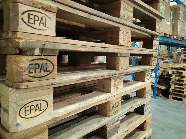 READY NOW TO THE PUBLIC COME SEE ERICA for used pallet needs in Tool Storage & Benches in Mississauga / Peel Region - Image 10