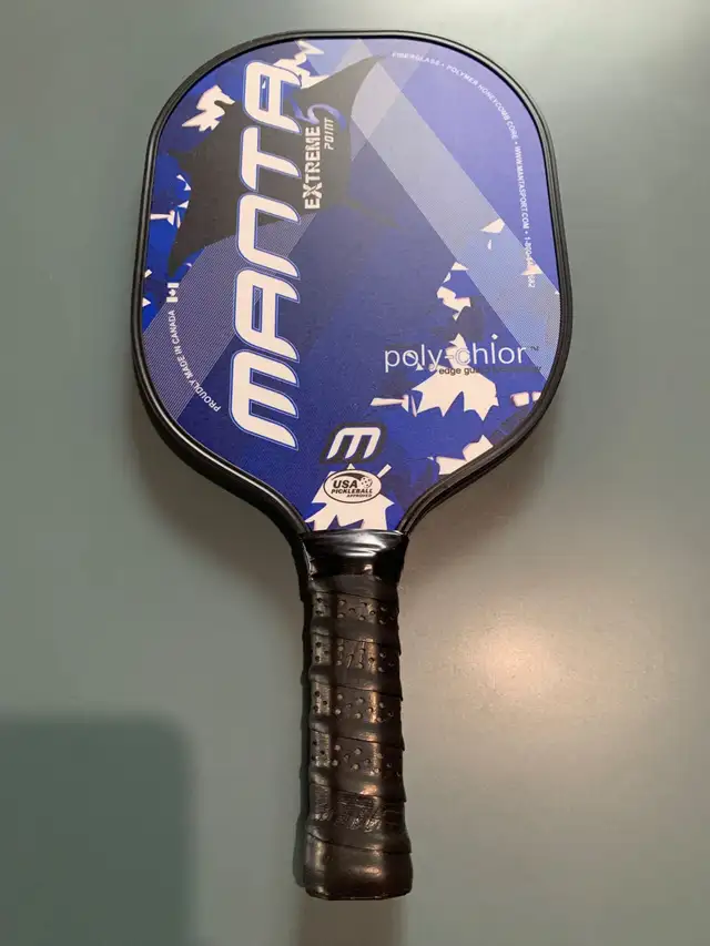 Manta Extreme Point 0.5 pickleball paddle - Made in Canada in Tennis & Racquet in Belleville - Image 2