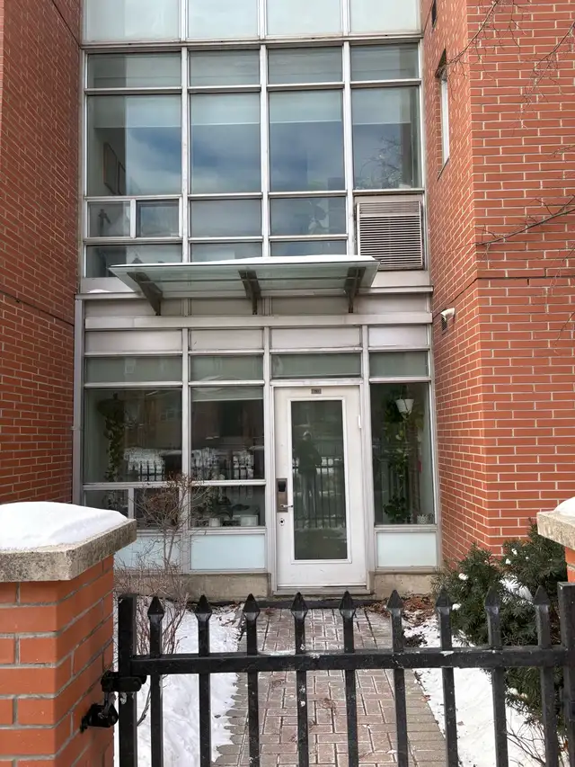 Apartment Rental - Spadina and Bloor