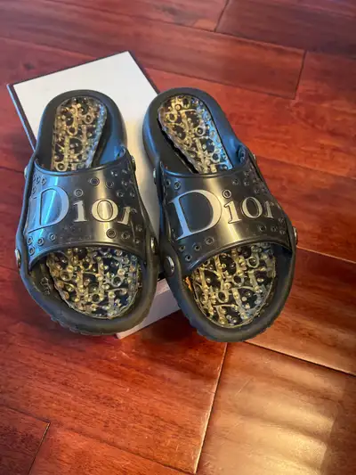 234 ads for dior in Clothing in City of Toronto | Kijiji Marketplaces