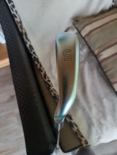 Left hand ping g700 5 iron, View more