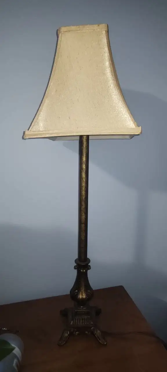 Desk table floor lamps in Indoor Lighting & Fans in Norfolk County - Image 2
