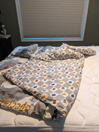Duvet and cover twin