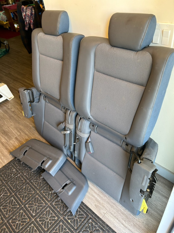 Two Rear Seats for 2004 Honda Element in Other in Comox / Courtenay / Cumberland - Image 2