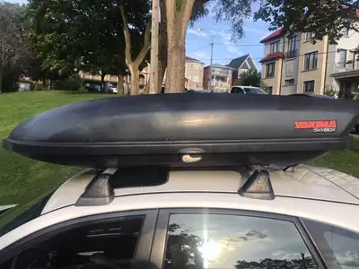 Hi, posting for rent my Yakima Skybox 16 roof box, size XL. Very durable and spacious fits a lot. Fo...