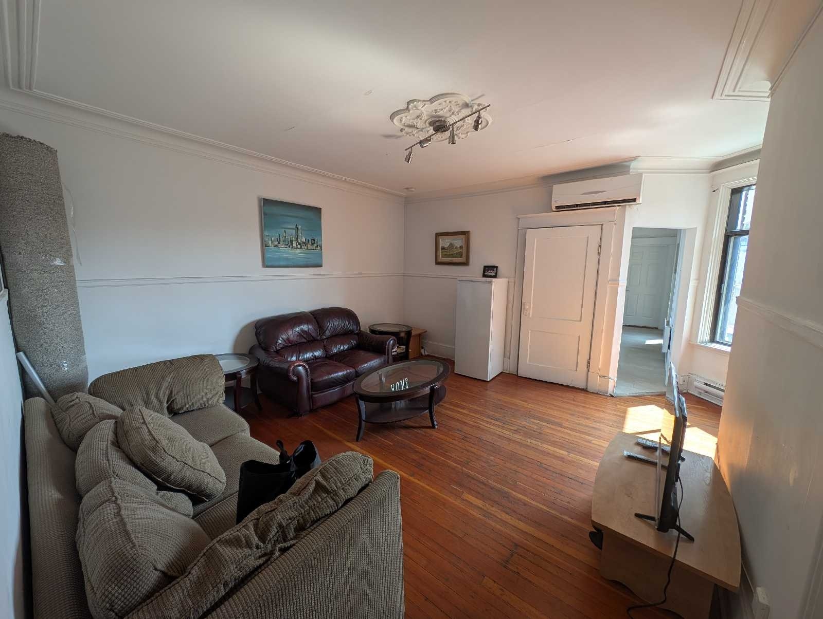 1440 Av. Desjardins — photo 2