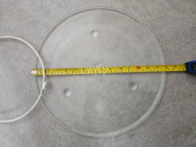This a glass plate for the Panasonic microwave NN-SD670S.