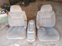 Obs chev/ gmc bucket seats and console