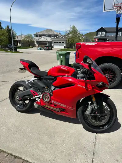 The bike is in amazing condition. It has never been dropped. I’m the second owner and have cared for...
