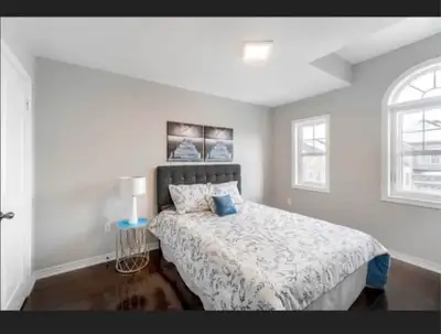 private room for a GIRL (Brampton)