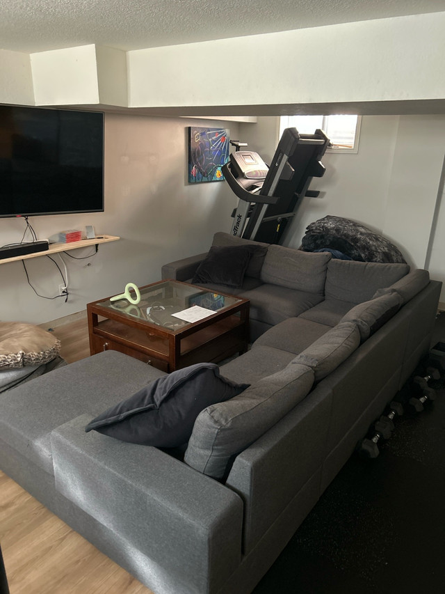 4 piece modular sectional in Couches & Futons in Guelph - Image 2