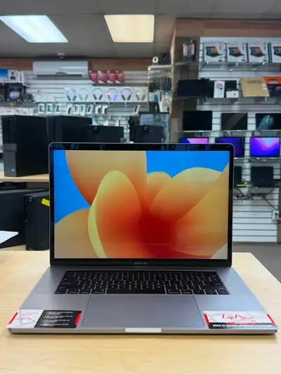 APPLE MACBOOK PRO 15 POUCES (2017) À VENDRE, View more