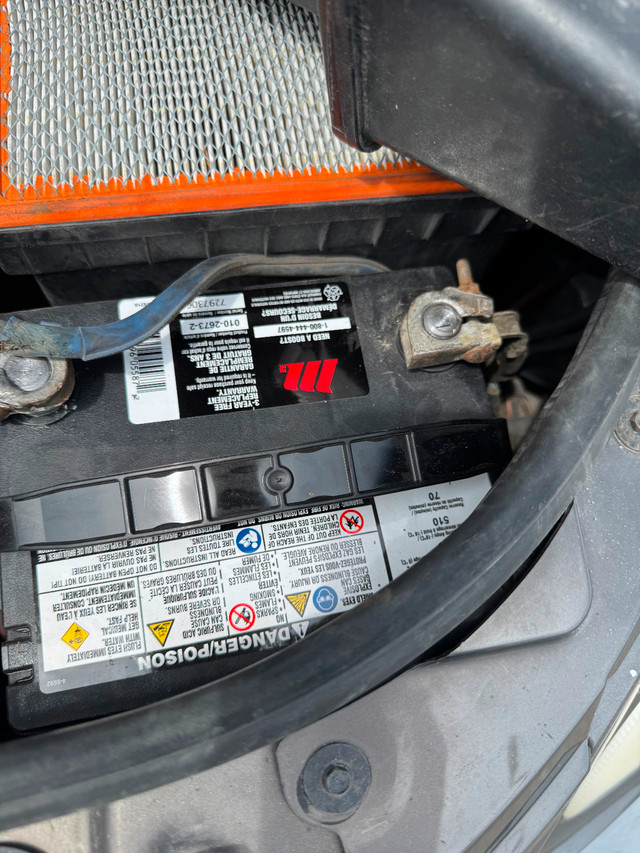 Towing,Battery Boost, Tire Change in Towing & Scrap Removal in Calgary - Image 4