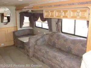 2004 coachmen Cross Country Motorhome in RVs & Motorhomes in Lloydminster - Image 6
