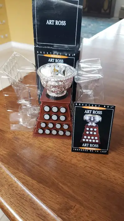 McDonald's Replica NHL Art Ross Trophy 2003 *New in Box*, View more