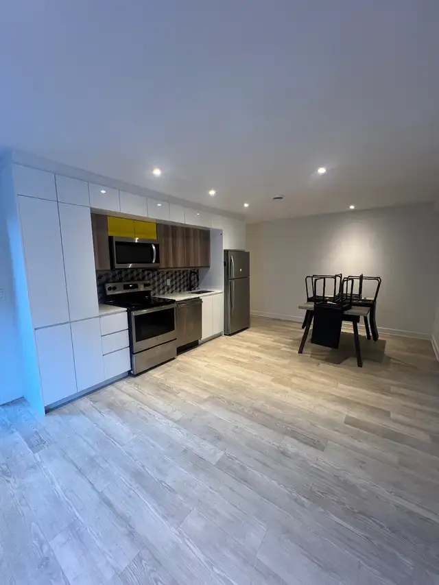 ✨Appartement Privé à louer au centre-ville  7 1/2 in Long Term Rentals in City of Montréal - Image 19