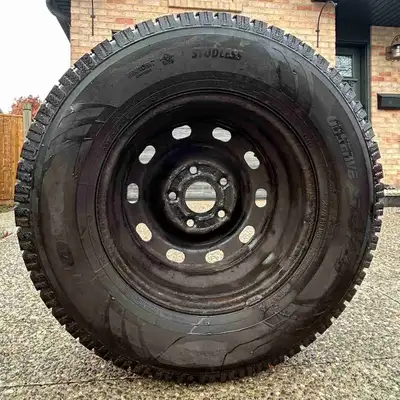 I'm offering a set of 4 winter tires, size 265/70R17 115S, mounted on 5 lug steel rims with TPMS. Th...