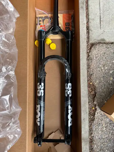 2024 Fox Performance Elite Fork 29” Wheel, View more