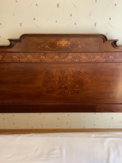Tête de Lit Antique avec marqueteries taille King, View more