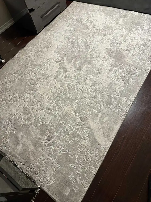 Area Rug like new in Rugs, Carpets & Runners in Markham / York Region - Image 2