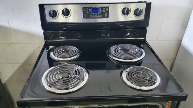 —Electric Stove “WHIRLPOOL” 30 inch (many futures)  in Stoves, Ovens & Ranges in Barrie - Image 4