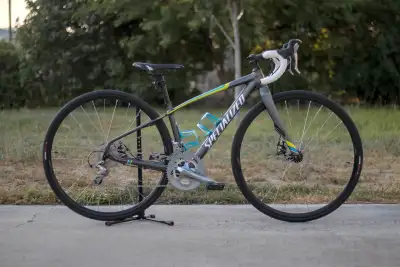 This bike is essentially brand new with only 125 miles on it (I keep a log). I bought it for my wife...