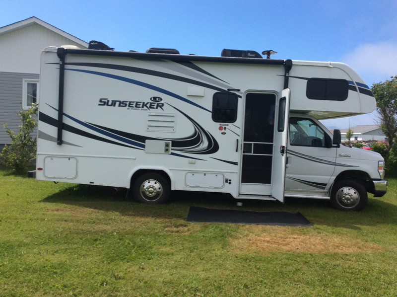 2019 LE SUN SEEKER (FOREST RIVER) MOTOR HOME Travel Trailers
