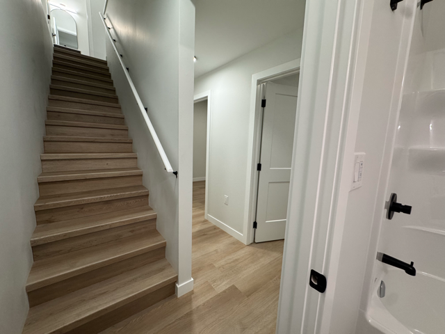**Beautiful 3Bed 2.5Bath Duplex in Glenwood** in Long Term Rentals in Winnipeg - Image 10