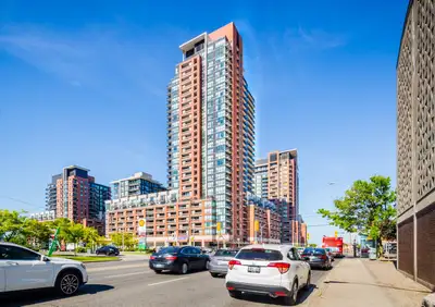 830 LAWRENCE AVENUE Toronto (Yorkdale-Glen Park), Ontario