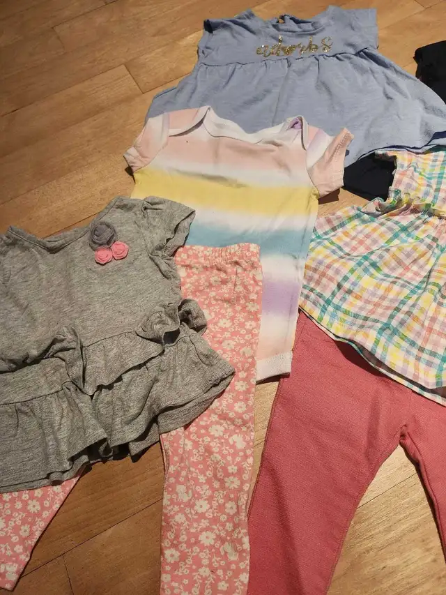 Lot vêtements bébé 3-6, 6-9 in Multi-item in Longueuil / South Shore - Image 5