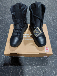 New in box! Hanwag SFB 3H GTX premium boots