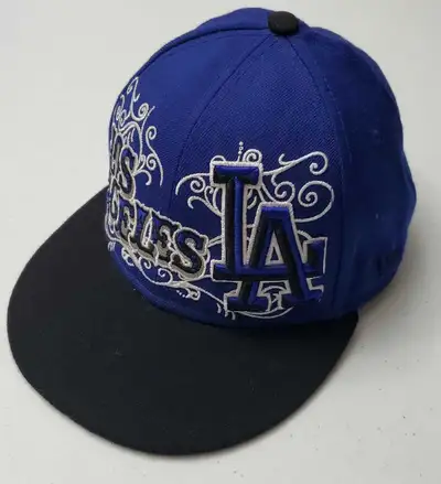 Early 2000's New Era Los Angeles dodgers fitted 7 1/4 , View more