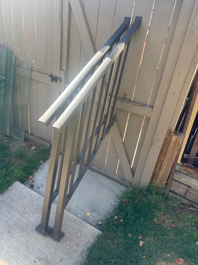 Pair Of Brown Aluminum Deck Railing 3 Step Stairs