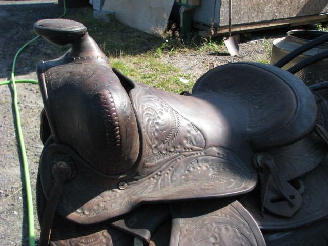 Used Horse Saddle in Equestrian & Livestock Accessories in Sudbury